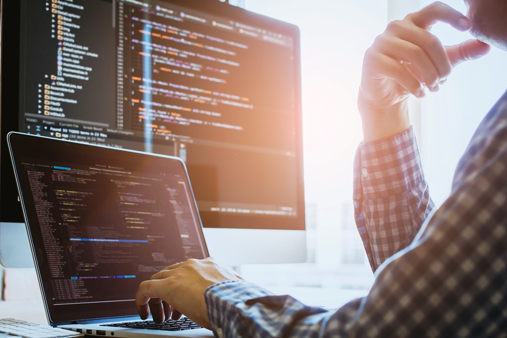5 Reasons Why Programmers are in Demand Today