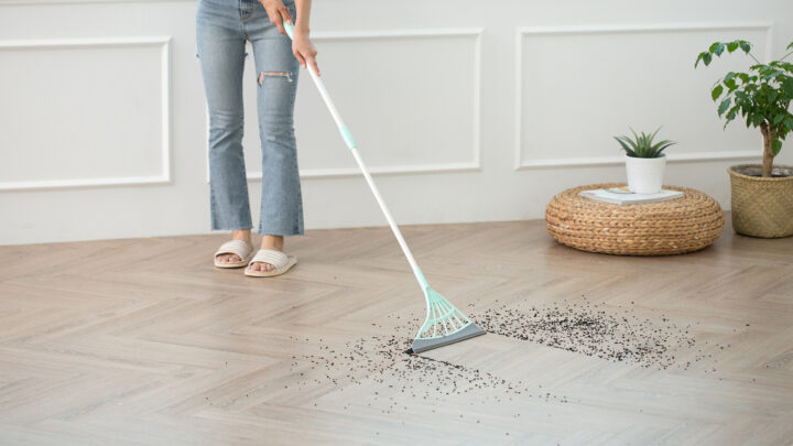 Broombi Electric Sweeping Gadget