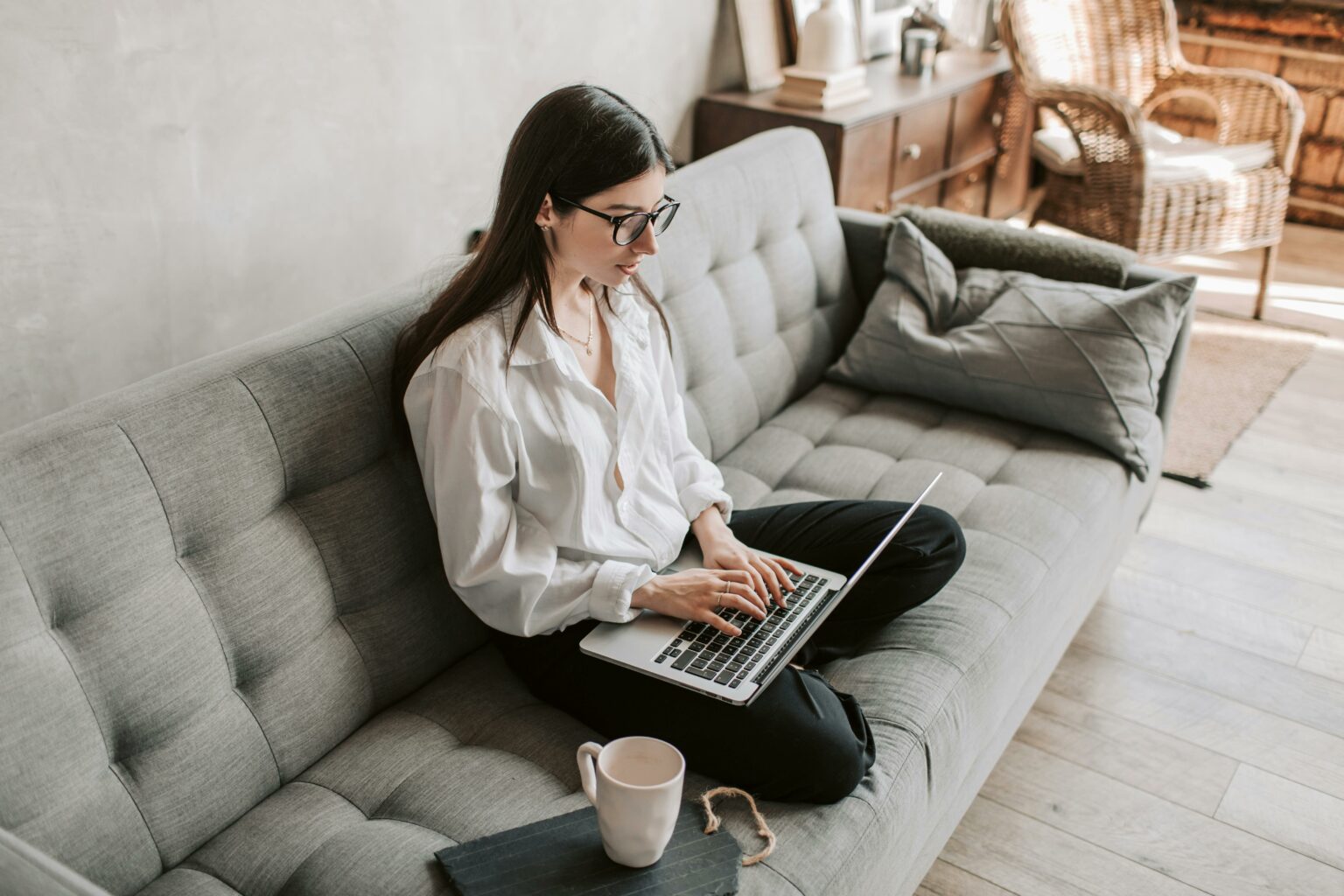 How to Move Computer Screen to the Left